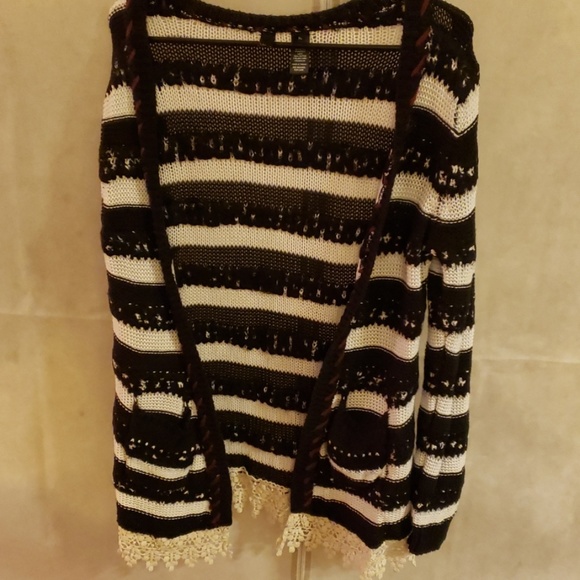 BKE Tops - bke boutique cardigan